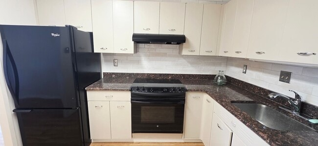 Building Photo - Adorable 1 bedroom, 1 bath Condo near UTEP!