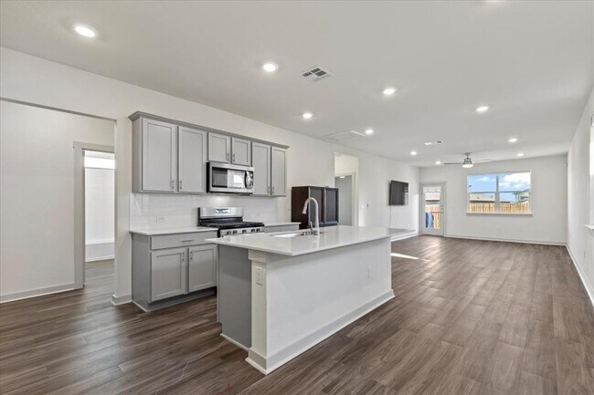 Building Photo - 7704 Jacobean WY
