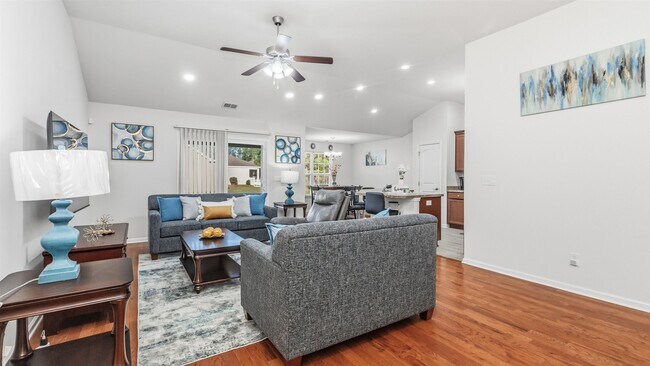 Building Photo - 2801 McDougall Dr