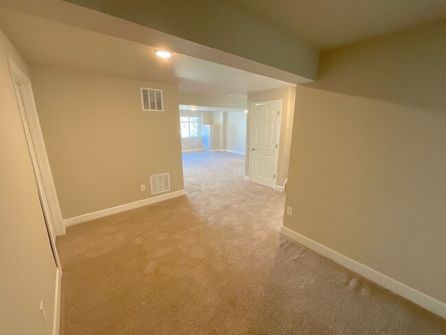 Building Photo - 3 Bedroom Home Available Near Marksheffel ...