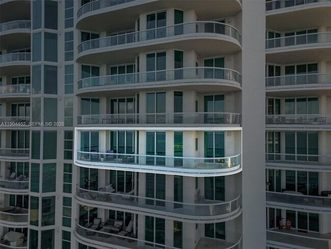 Building Photo - 16047 Collins Ave