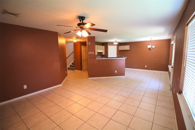 Building Photo - 2117 Whittier Dr