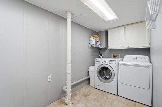 Building Photo - Spacious 4BR Home with Finished Basement & Fenced Yard in Olentangy Hills