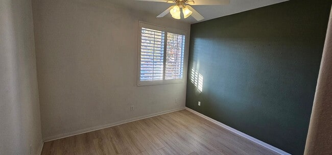 Building Photo - 2bed - 2bath Upper unit in Rancho SD
