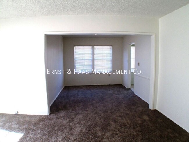 Building Photo - 2843 Dollar St