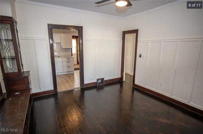 Building Photo - 3469 W 119th St