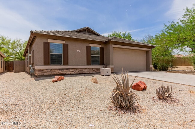 Building Photo - 983 E Palomino Way