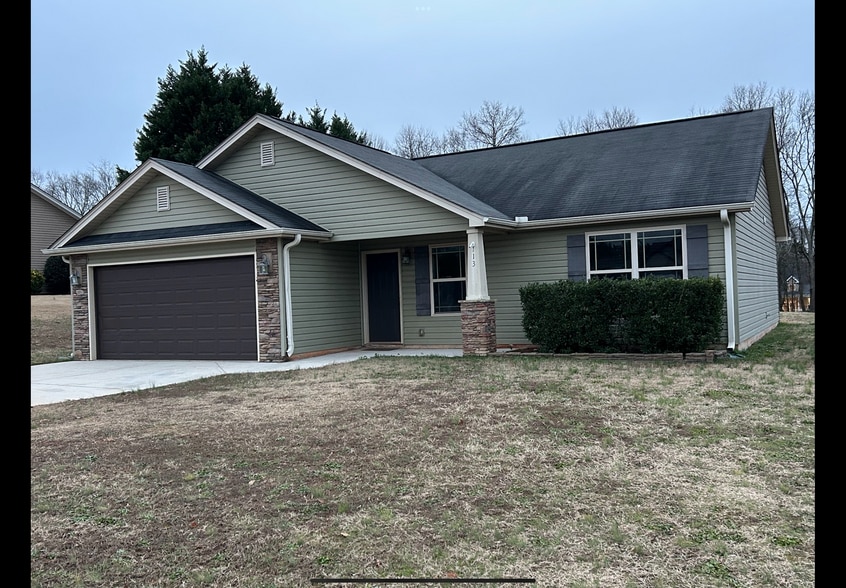 Building Photo - 113 Bean Mill Way