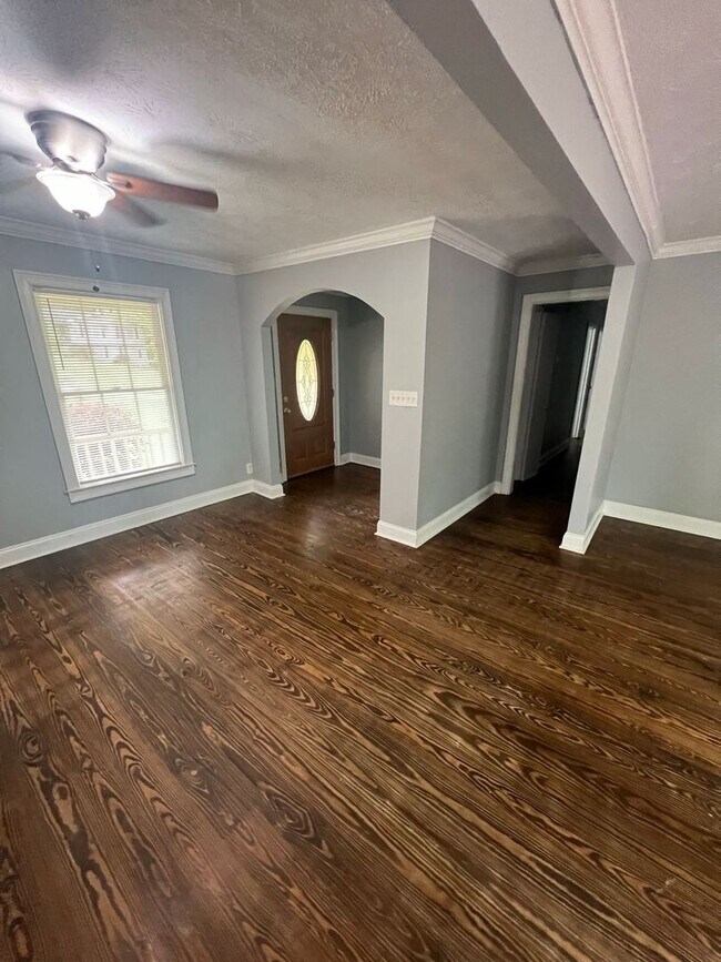 Building Photo - Huge 5 bedroom home in Lawrenceville NOW READY!