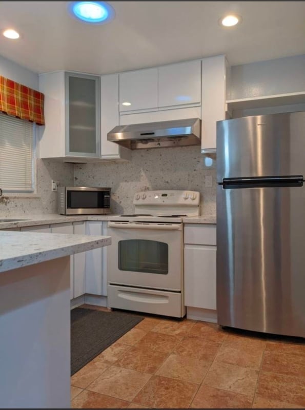 Building Photo - 3825 Union St