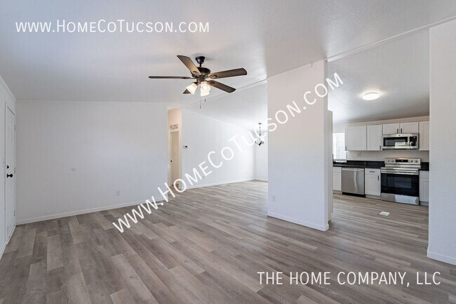 Building Photo - 2628 N Fontana Ave