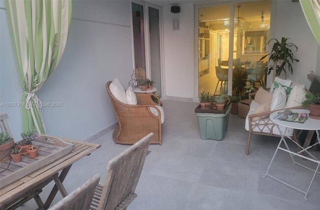 Building Photo - 5880 Collins Ave