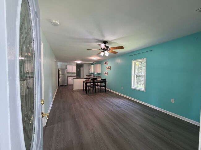 Building Photo - 1517 Welch Way