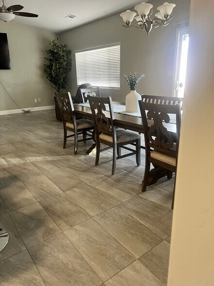 Building Photo - 11100 Vista Fuego Dr