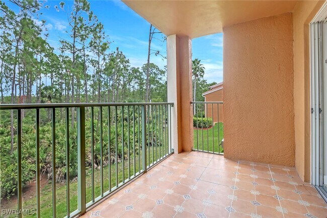 Building Photo - 1240 Wildwood Lakes Blvd