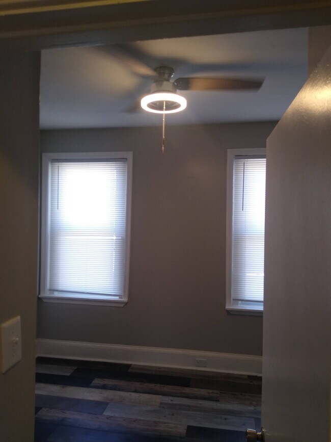 Building Photo - 655 N Yewdall St