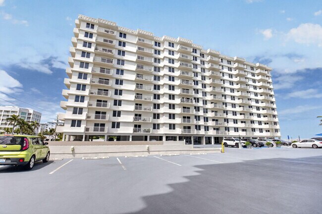 Building Photo - 3215 S Ocean Blvd