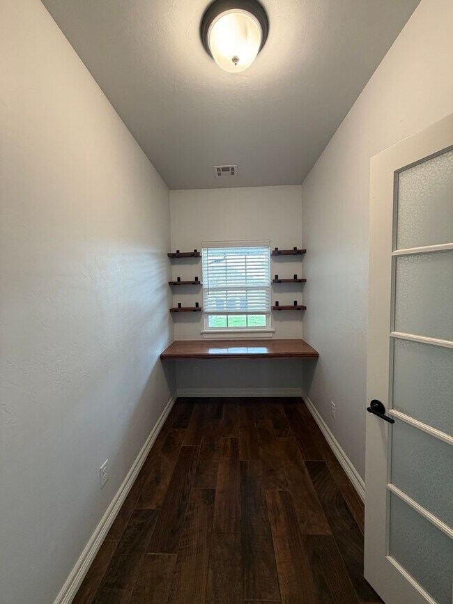 Building Photo - Community Pool - Lawn Care Included - Storm Shelter - Community Pool