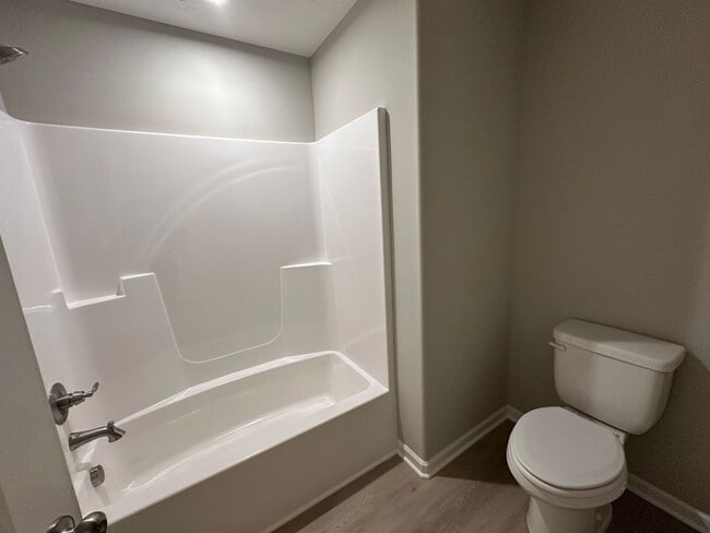 Building Photo - Brand New Townhome In Shelbyville - MOVE IN SPECIAL!!