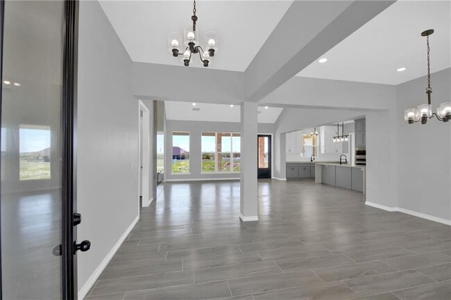 Building Photo - 303 Highlander Ct