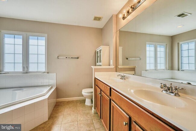 Building Photo - 42245 Sweet Ct
