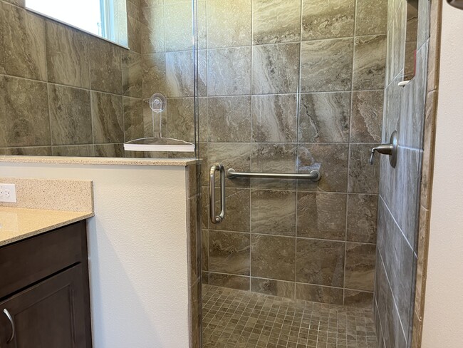 Owners bath - 9887 SW 99th Loop