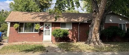 Building Photo - Cute 2 Bedroom Duplex in the Heart of Love...