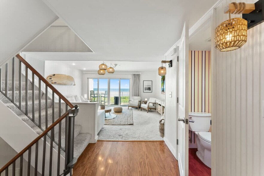 Building Photo - 2010 Ocean Front S