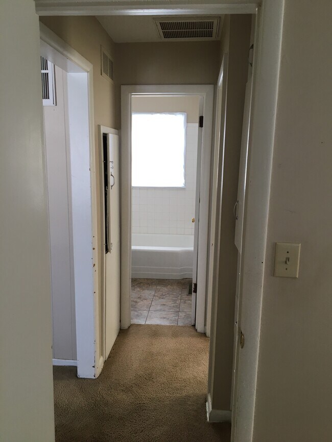 Building Photo - 120 Wire Ave