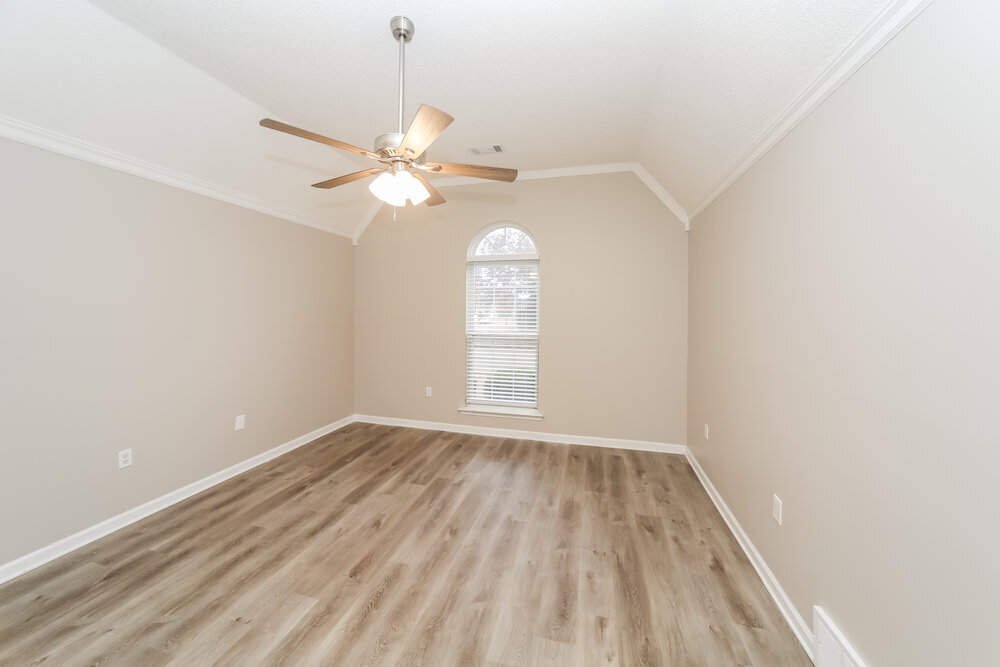 Building Photo - 9264 Tamhaven Dr