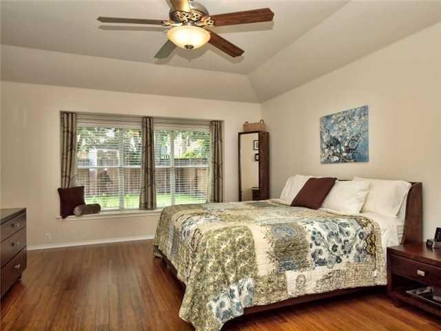 Building Photo - 533 Golden Creek Dr