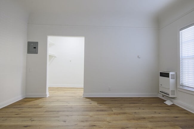 Floorplan - Newly Remodeled Studio Apartment