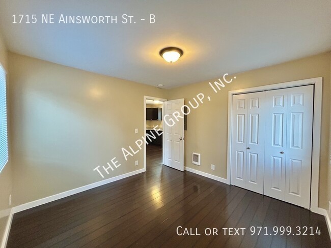 Building Photo - Cozy One Bedroom near Alberta Park!