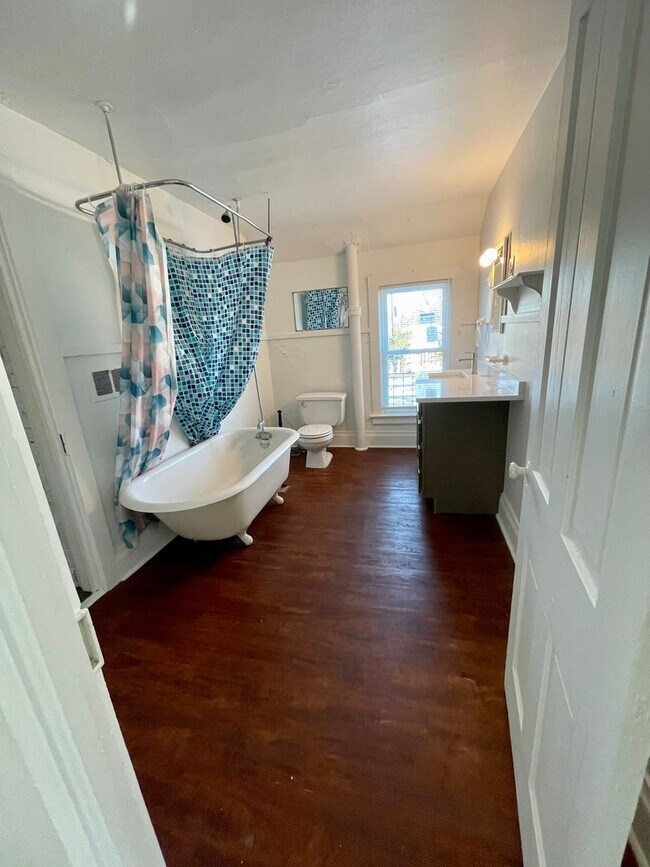 Building Photo - Adabell Coolidge