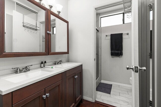 Building Photo - 4007 Everts St