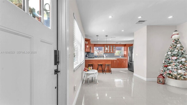 Building Photo - Southwest 27th Street, Miami, FL 33155 - 3 BR 1 BA single-family home