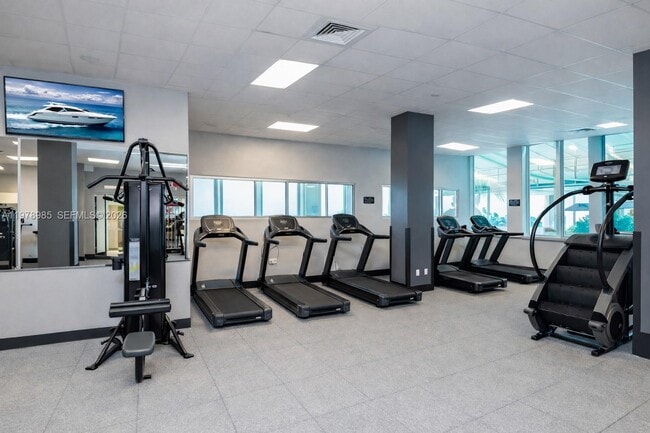 Building Photo - 2501 S Ocean Dr