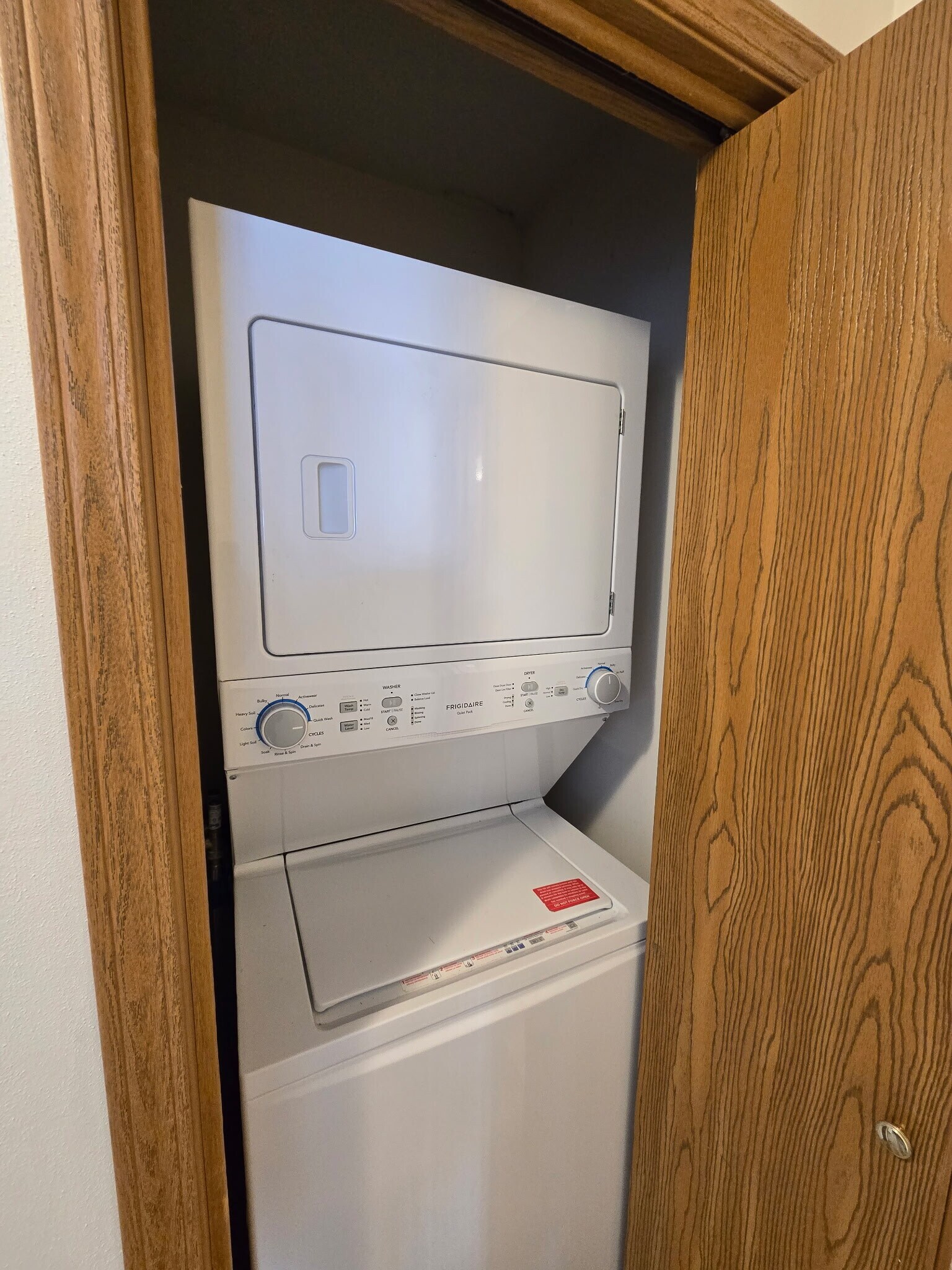 Building Photo - 572 Athletic Way