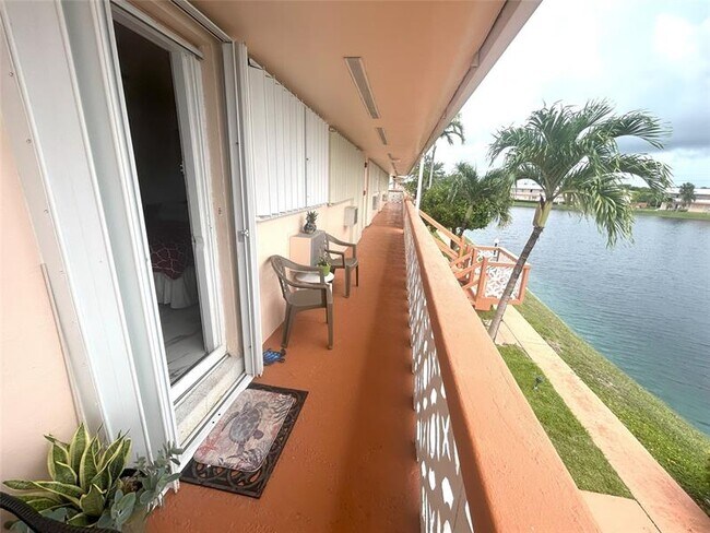 Primary Photo - 900 SW 10th Terrace