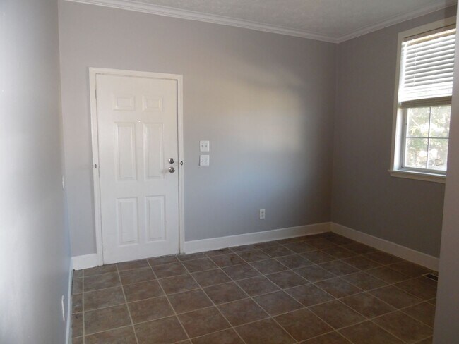 Building Photo - N242