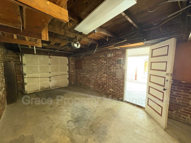 Building Photo - 351 S Franklin St