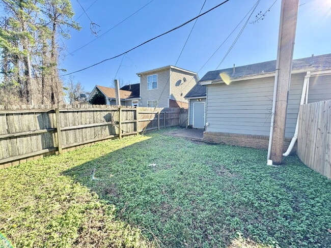 Building Photo - 5528 Ginners Dr