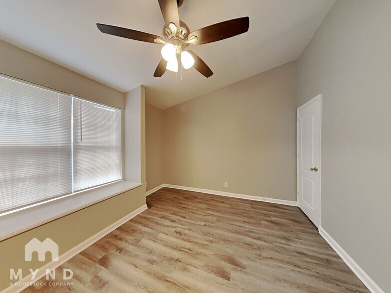 Building Photo - 453 Westgate Blvd