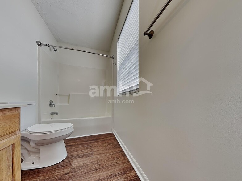 Building Photo - 5850 Mahogany Pl SW