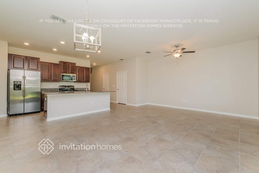 Building Photo - 16895 Red Brick Ln