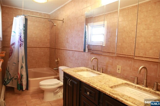 Building Photo - 2A Harvey Ave