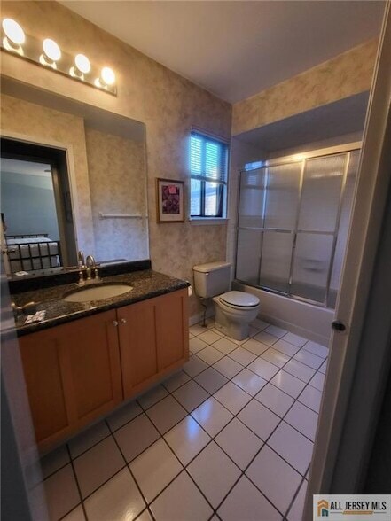 Building Photo - 12 Carriage Pl