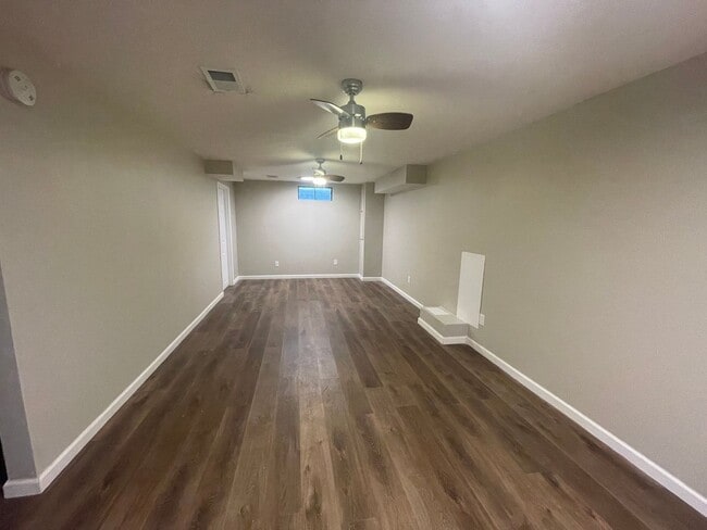 Building Photo - 3510 S 87th Ave