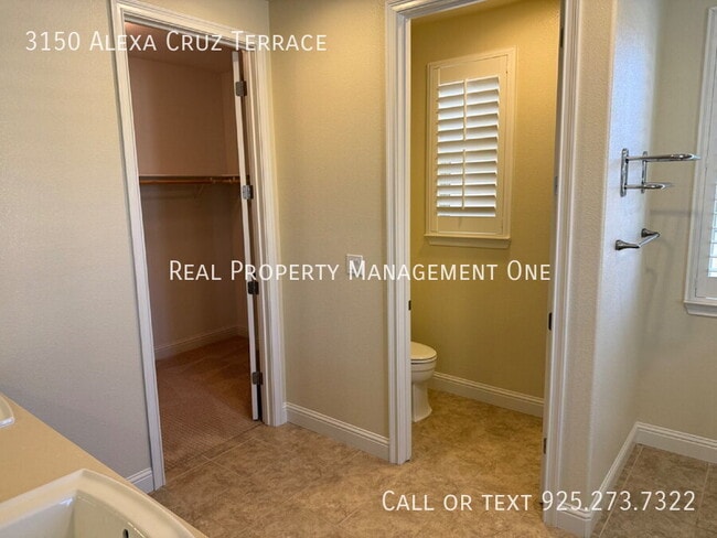Building Photo - 3150 Alexa Cruz Terrace