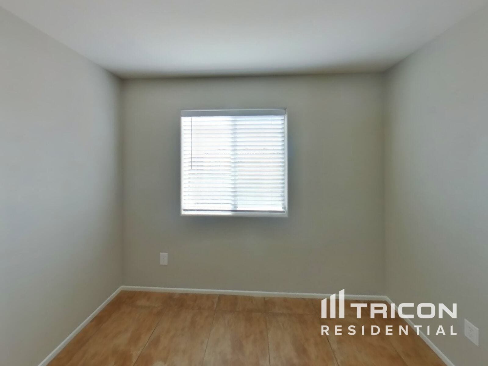 Building Photo - 3613 E Carisbrook Dr